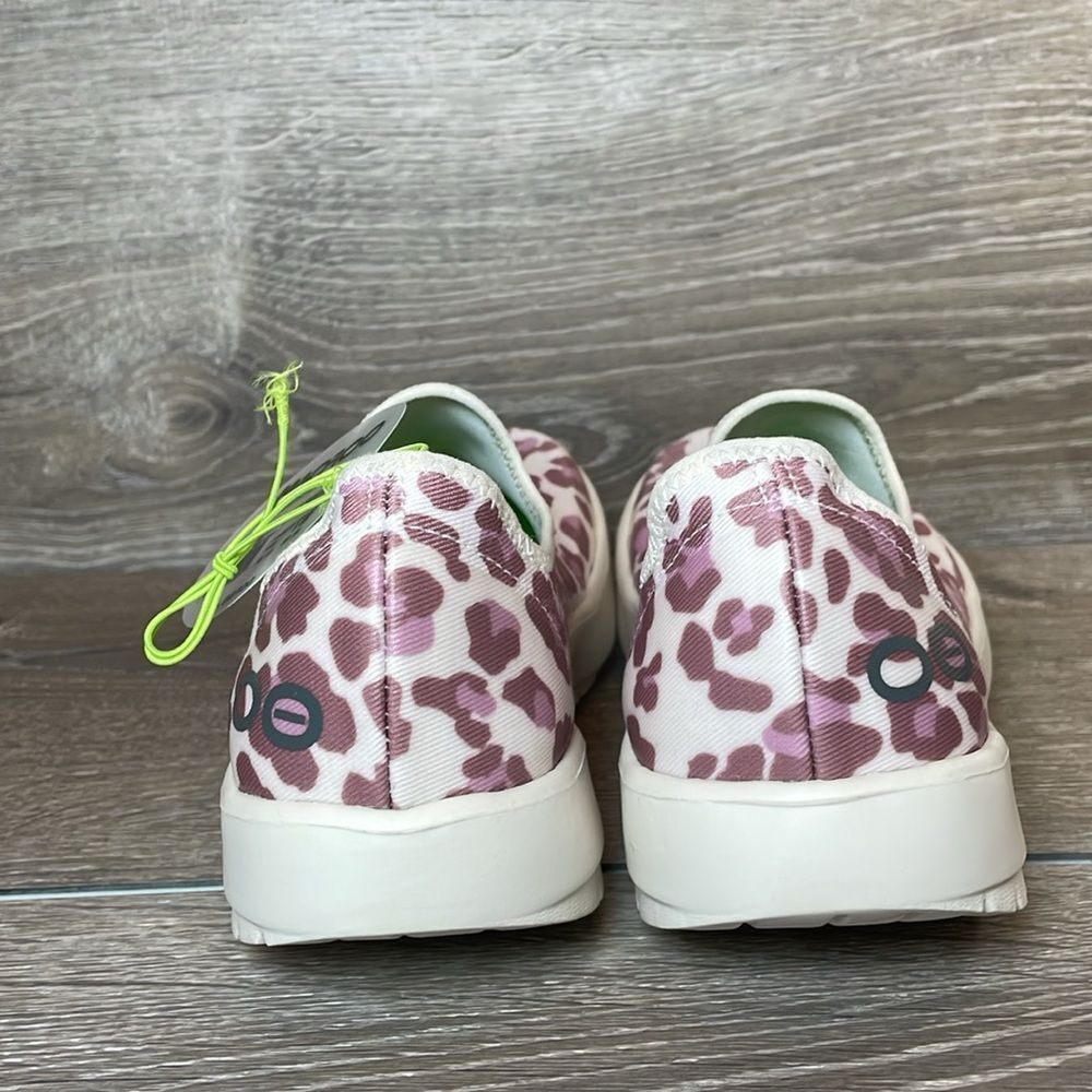 OOFOS Women's Slip-On Sneakers Pink Leopard Pattern - Picture 4 of 11